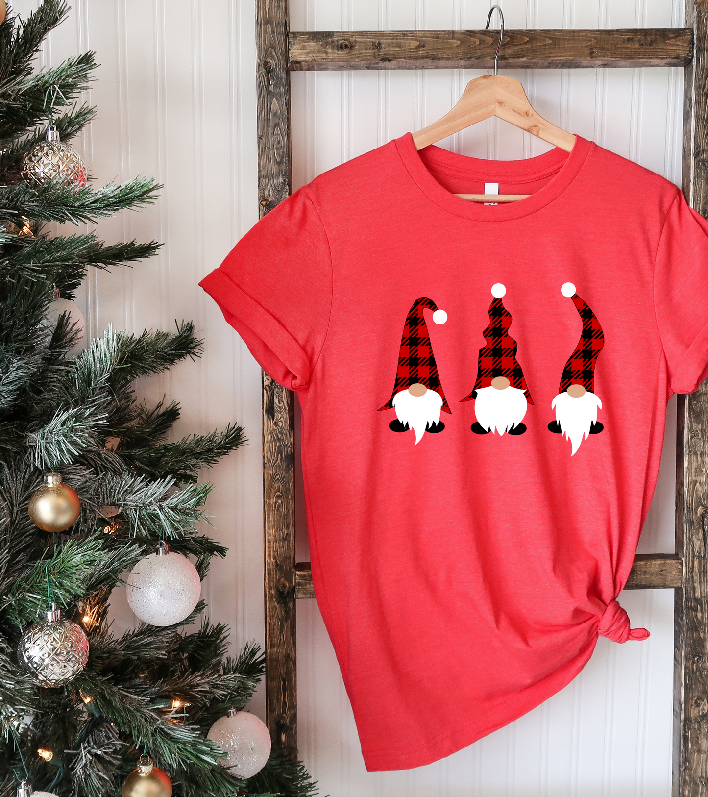 CHRISTMAS GNOME TEE (BELLA CANVAS)